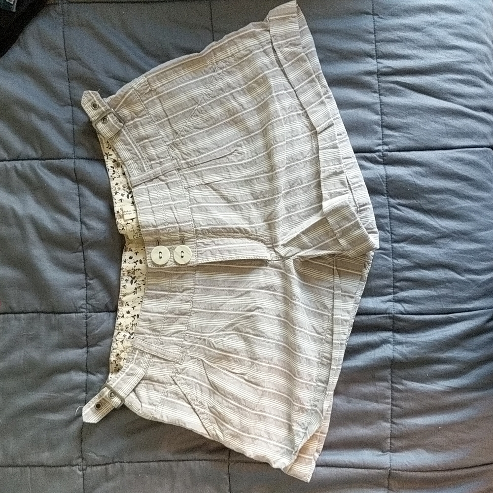 Guess Shorts. Size: 30. Color: Beige/light Mauve